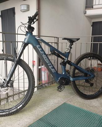 Bici elettrica bi ammortizzata
