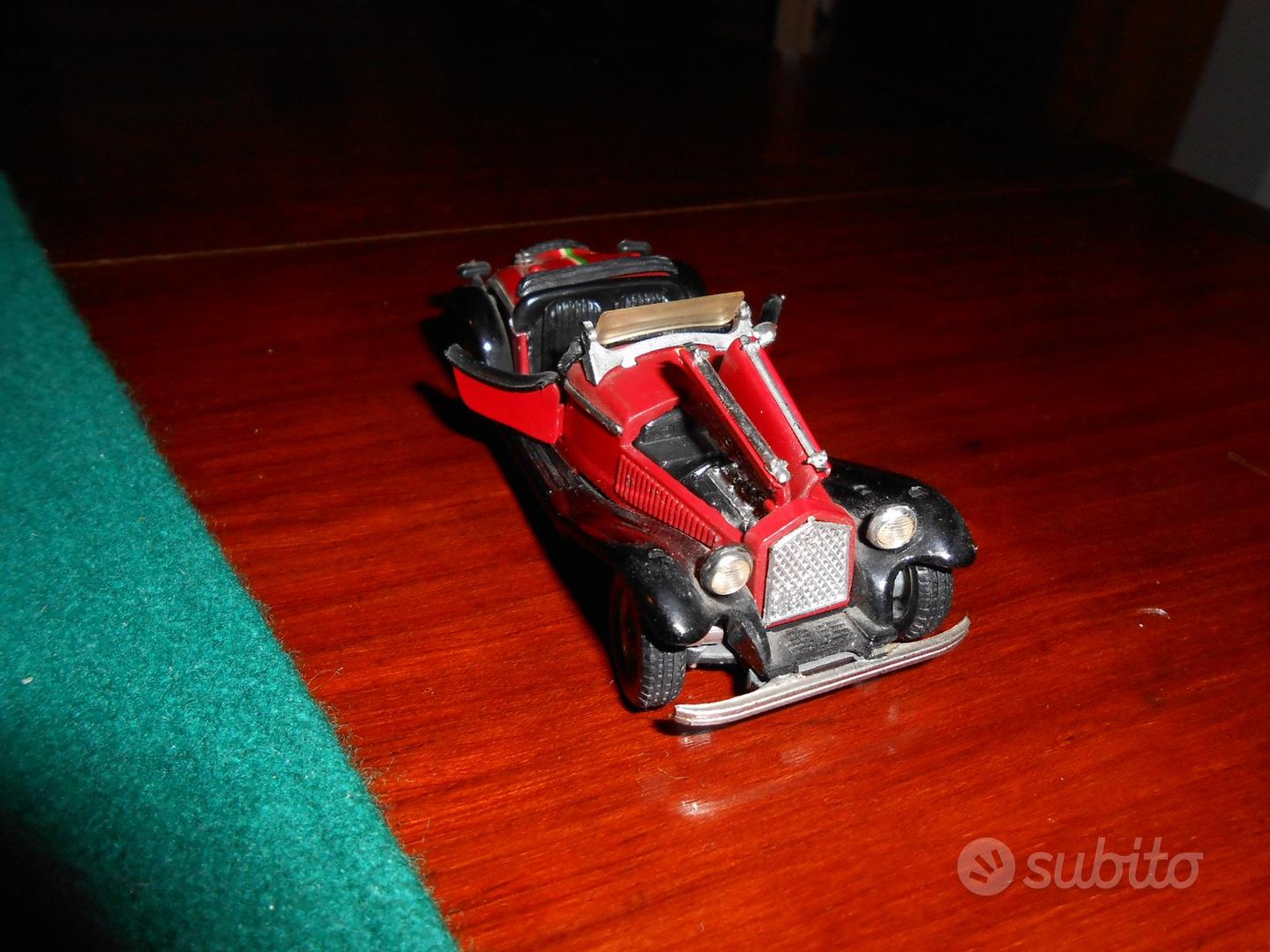 Politoys 1:43 - Voiture De Sport Miniature  2  - 532 Alfa Romeo Gran Sport Quattroruote Roadster Zagato 1965 1967 Red Black Yellow Black Deballe