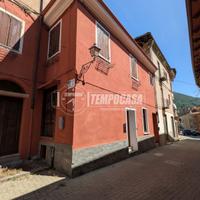Casa indipendente a Pont-Canavese 5 locali