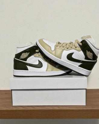Jordan 1 mid