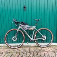 Gravel bike Canyon CF SL8 1by taglia M