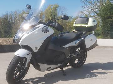 HONDA INTEGRA  750  2016