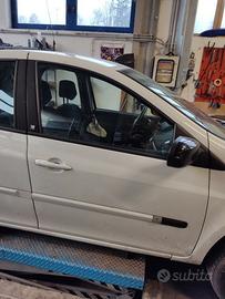 Porta anteriore dx nuda RENAULT CLIO del 2011