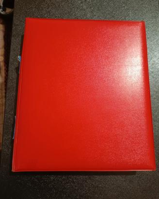 Album con 9 pagine,  180 monete