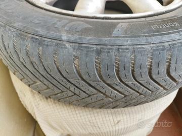 4 Gomme Hankook 4 stagioni 175/65 R15 con cerchi