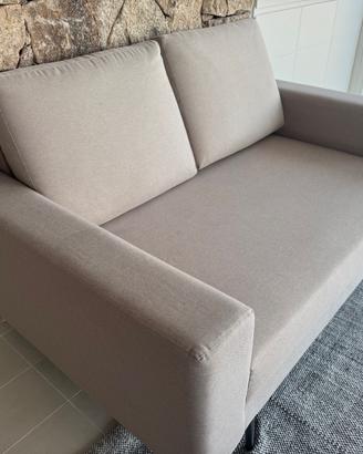 coppia di divani e poltroncina