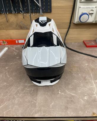 Casco acerbis