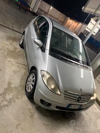 Mercedes a180