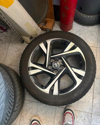 Cerchi in lega più gomme usate per Toyota CHR 2022