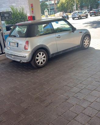 Mini Cooper 2002 Incidentata