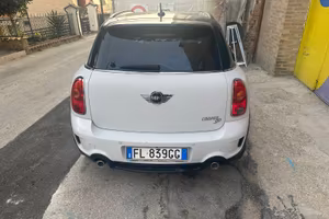 MINI COUNTRYMAN BIANCA 2016