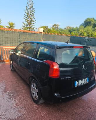 Peugeot automatica 5008