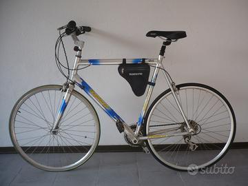 Bicicletta touring telaio alluminio Ital Design