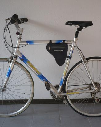 Bicicletta touring telaio alluminio Ital Design