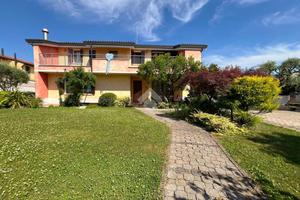 VILLA SINGOLA A NERVESA DELLA BATTAGLIA