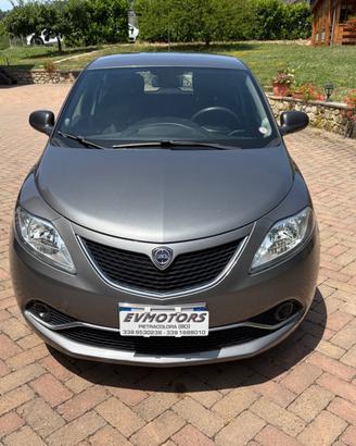 Lancia Ypsilon 1.2 69 CV 5 porte Gold OK NEOPATENT