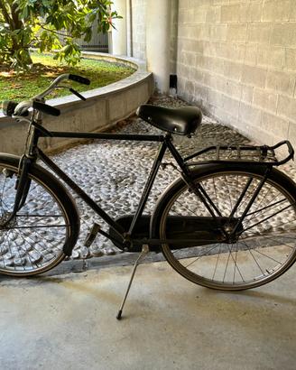 Bicicletta con freni a bacchetta