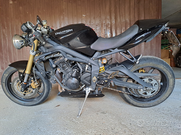 Triunph street triple 675
