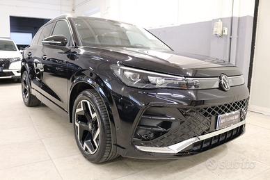 VOLKSWAGEN Tiguan 2.0 TDI 150 CV SCR DSG R-Line