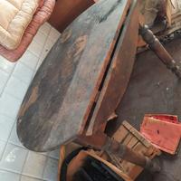 Tavolino in legno rotondo con ribalte