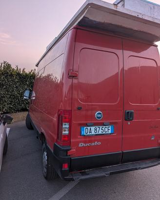 fiat ducato con tenda per ambulanti