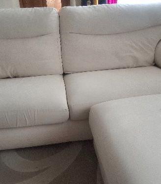 Divano lineare 4 posti con pouf