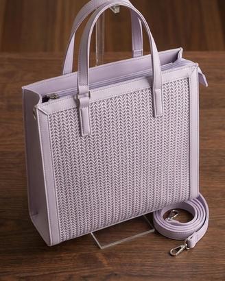 Borsa a spalla rigida lilla intrecciata- Nuova