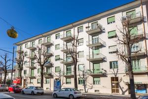 QUADRILOCALE DI AMPIA METRATURA IN POSIZIONE STRAT