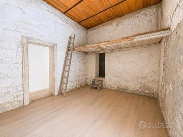 DEPOSITO 20MQ Pressi Chiesa S.Nicola FL349