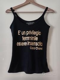 canottiera con frase 