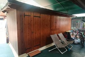 Roulotte,veranda e cucina in legno presso campeggi