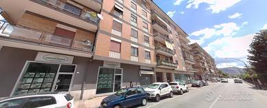 Studio 50 mq in Viale Lincoln