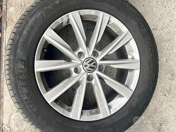 Gomme auto