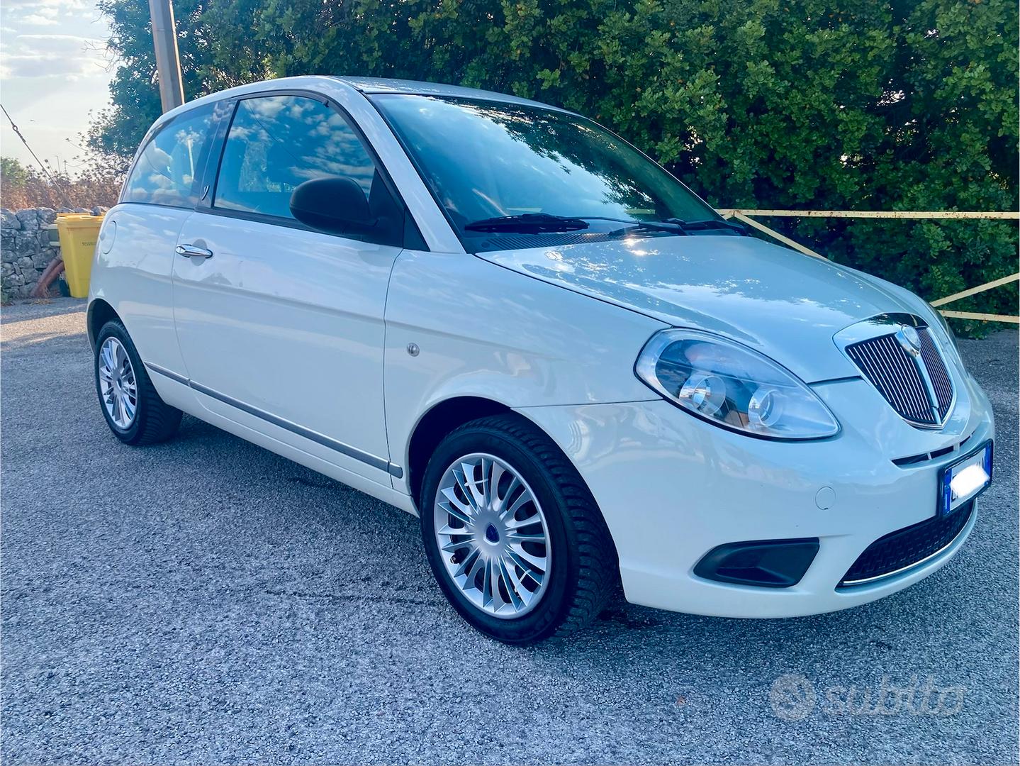 Dacia Ypsilon 2011 photo 2