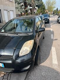 Toyota yaris in buono stato