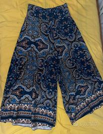 Pantaloni con disegni