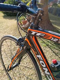Bici professionale da corsa full carbon