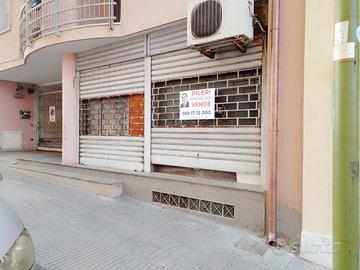 Locale commerciale via Monte Grappa