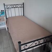 lettino singolo in ferro battuto con materasso mem