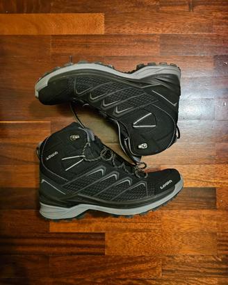 Scarpe trekking Lowa 