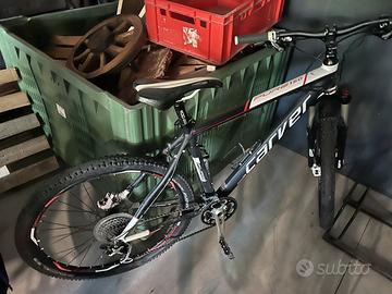 MTB Cannondale + MTB + bicicletta