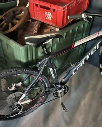MTB Cannondale + MTB + bicicletta