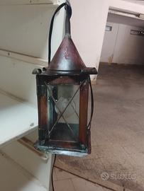Antica lampada da carrettiere