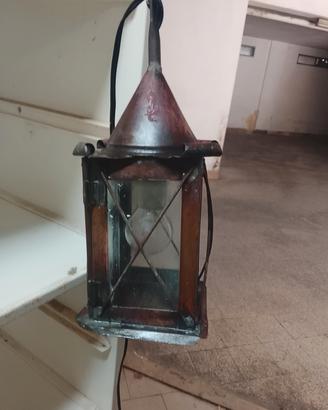 Antica lampada da carrettiere