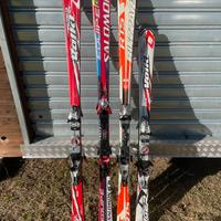 Sci di varie marche e misure
