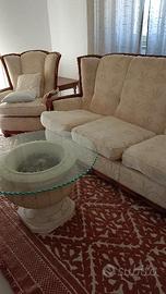 Divano piu due poltrone