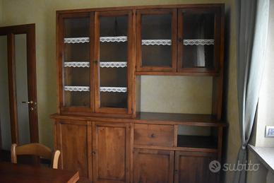 Mobile credenza con vetrina in legno