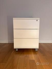 Cassettiera bianca con ruote