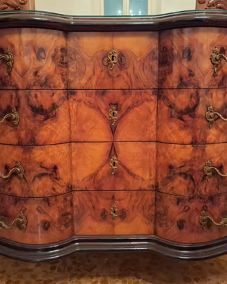Mobile  specchiera in stile Chippendale