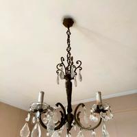Lampadario con gocce di cristallo